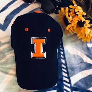 Youth Illini baseball cap! Great condition!